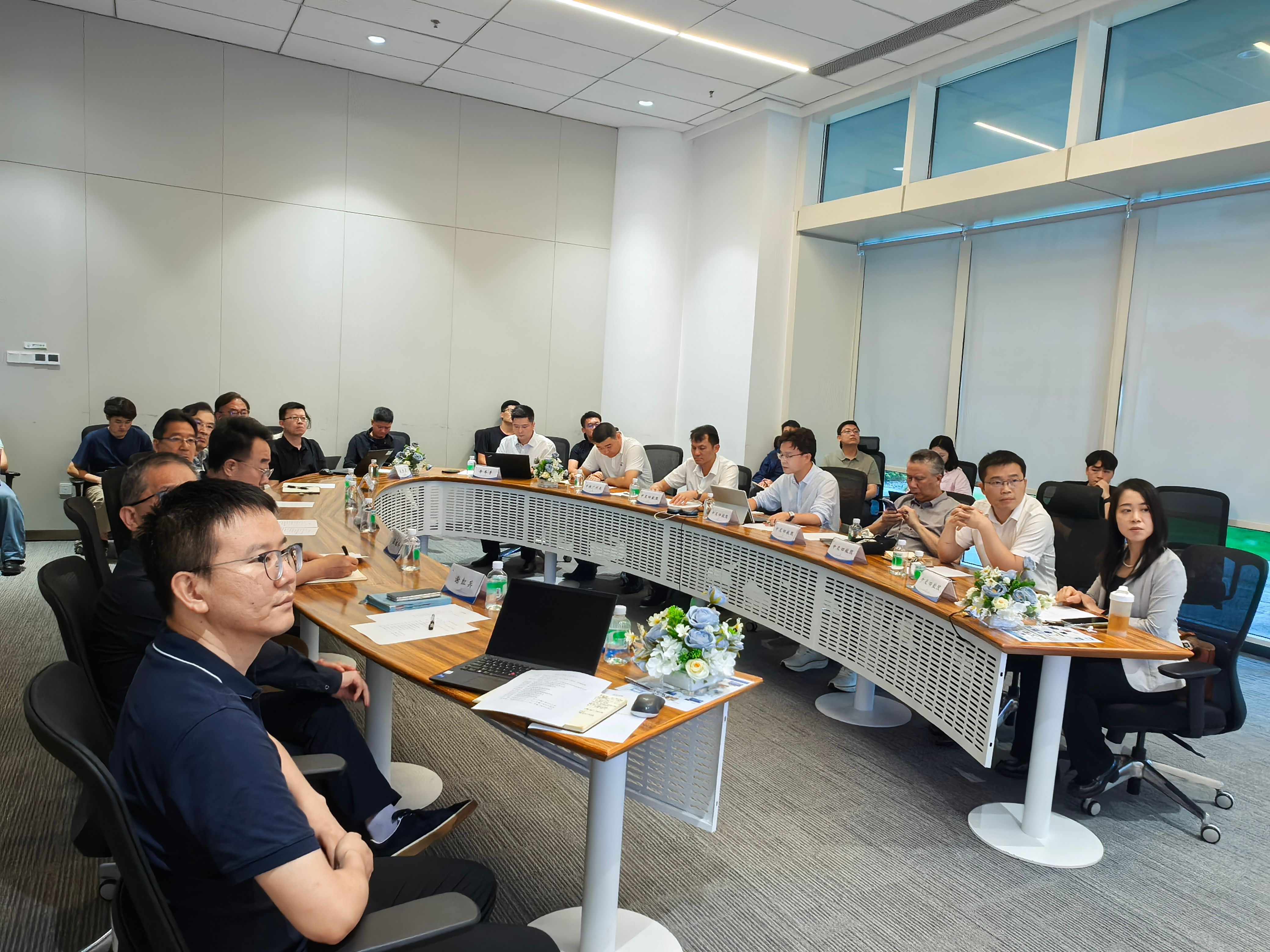 校园浮式设施设计与施工预备会